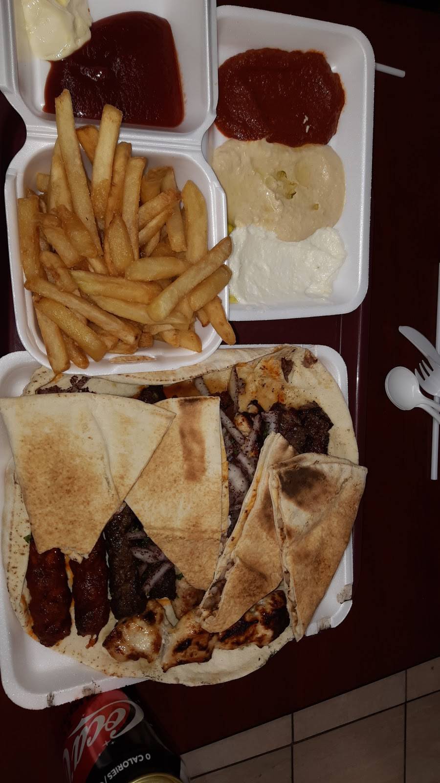 restaurant farhat cote des neiges | restaurant | 5785 Chemin de la Côte-des-Neiges, Montréal, QC H3S 1Y8, Canada | 5147384045 OR +1 514-738-4045