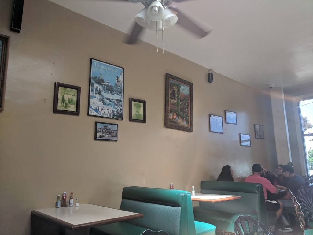 Tlaquepaque Restaurant | restaurant | 120 S Mill St, Santa Paula, CA 93060, USA | 8059335535 OR +1 805-933-5535