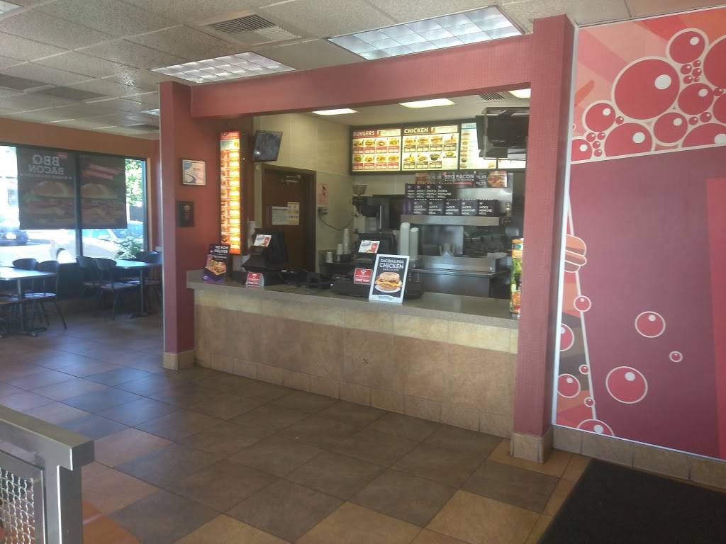 Jack in the Box | restaurant | 13850 Peyton Dr, Chino Hills, CA 91709, USA | 9094651803 OR +1 909-465-1803