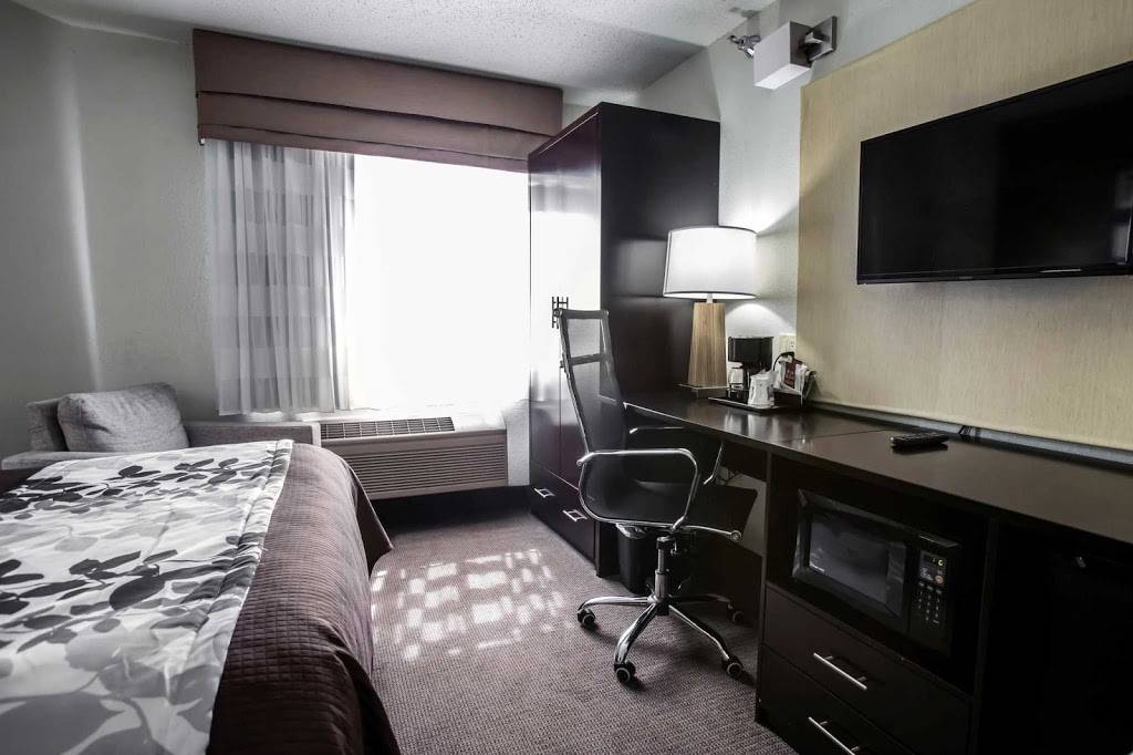 Sleep Inn | restaurant | 725 Clark Dr, Rockford, IL 61107, USA | 8153988900 OR +1 815-398-8900