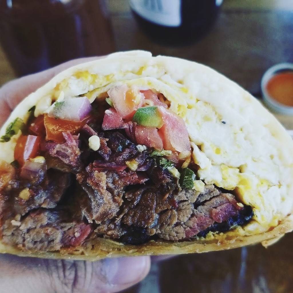 Earls BBQ | restaurant | 4835 N Austin Ave, Chicago, IL 60630, USA | 7736287870 OR +1 773-628-7870