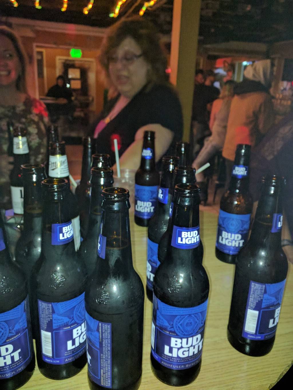 Colonial Inn | night club | 15102 Hanover Pike, Upperco, MD 21155, USA | 4104495111 OR +1 410-449-5111