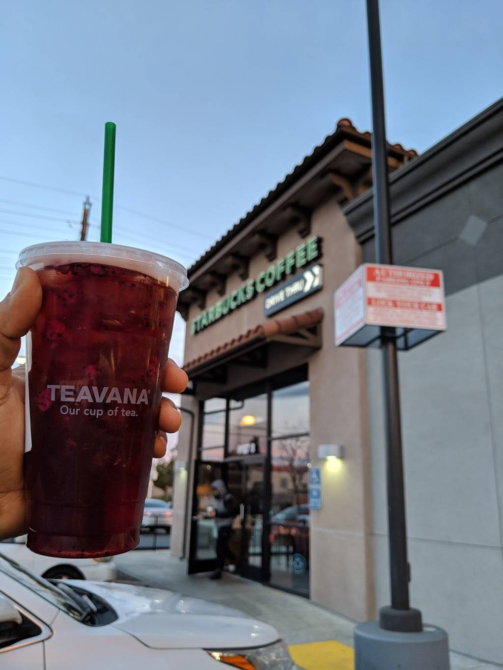Starbucks | cafe | 9157 De Soto Ave, Chatsworth, CA 91311, USA | 8187178593 OR +1 818-717-8593