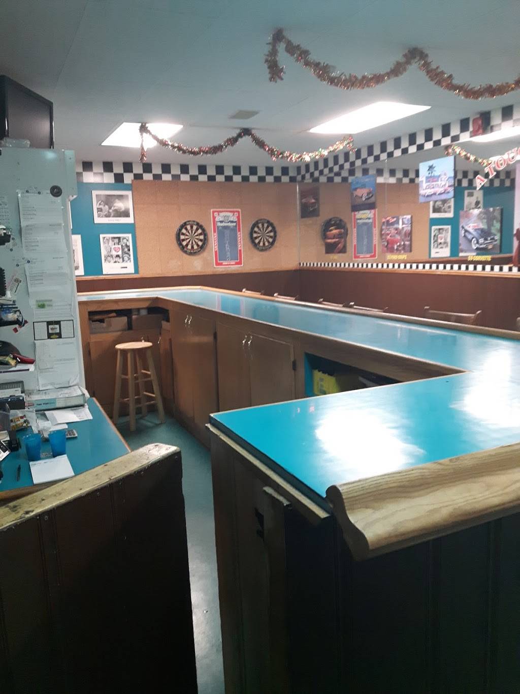 Southend Sports Pub | restaurant | 837 Simcoe St S, Oshawa, ON L1H 4K8, Canada | 9055715601 OR +1 905-571-5601