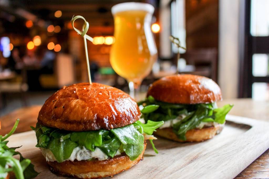 City Tap House Dupont | restaurant | 1250 Connecticut Ave NW suite 105, Washington, DC 20036, USA | 2028788235 OR +1 202-878-8235