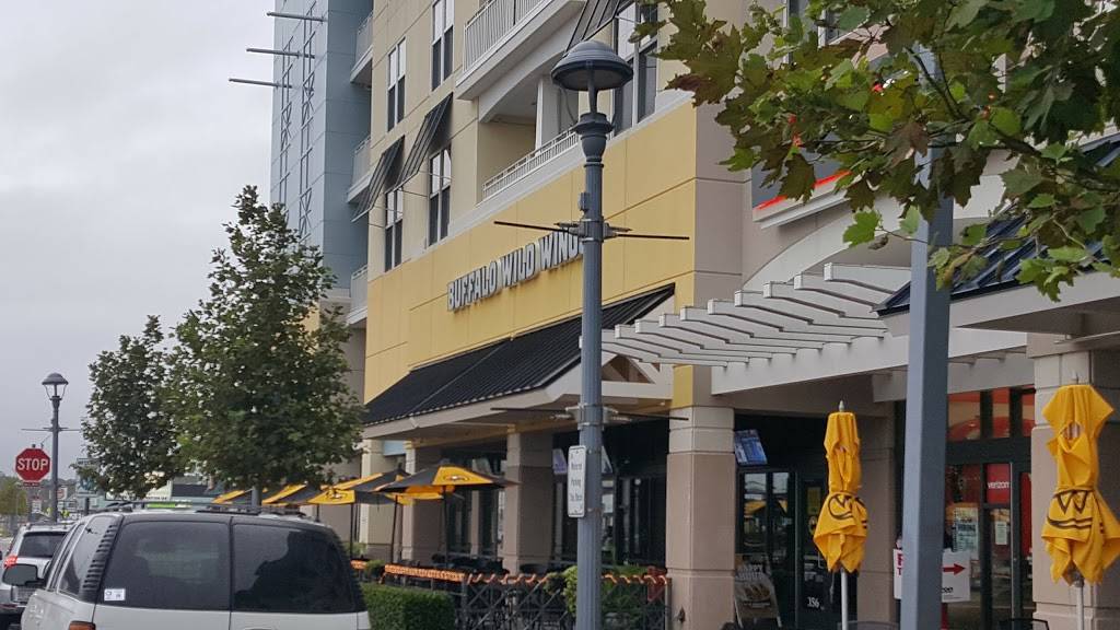 Buffalo Wild Wings | meal takeaway | 356 Laskin Rd, Virginia Beach, VA 23451, USA | 7573217337 OR +1 757-321-7337