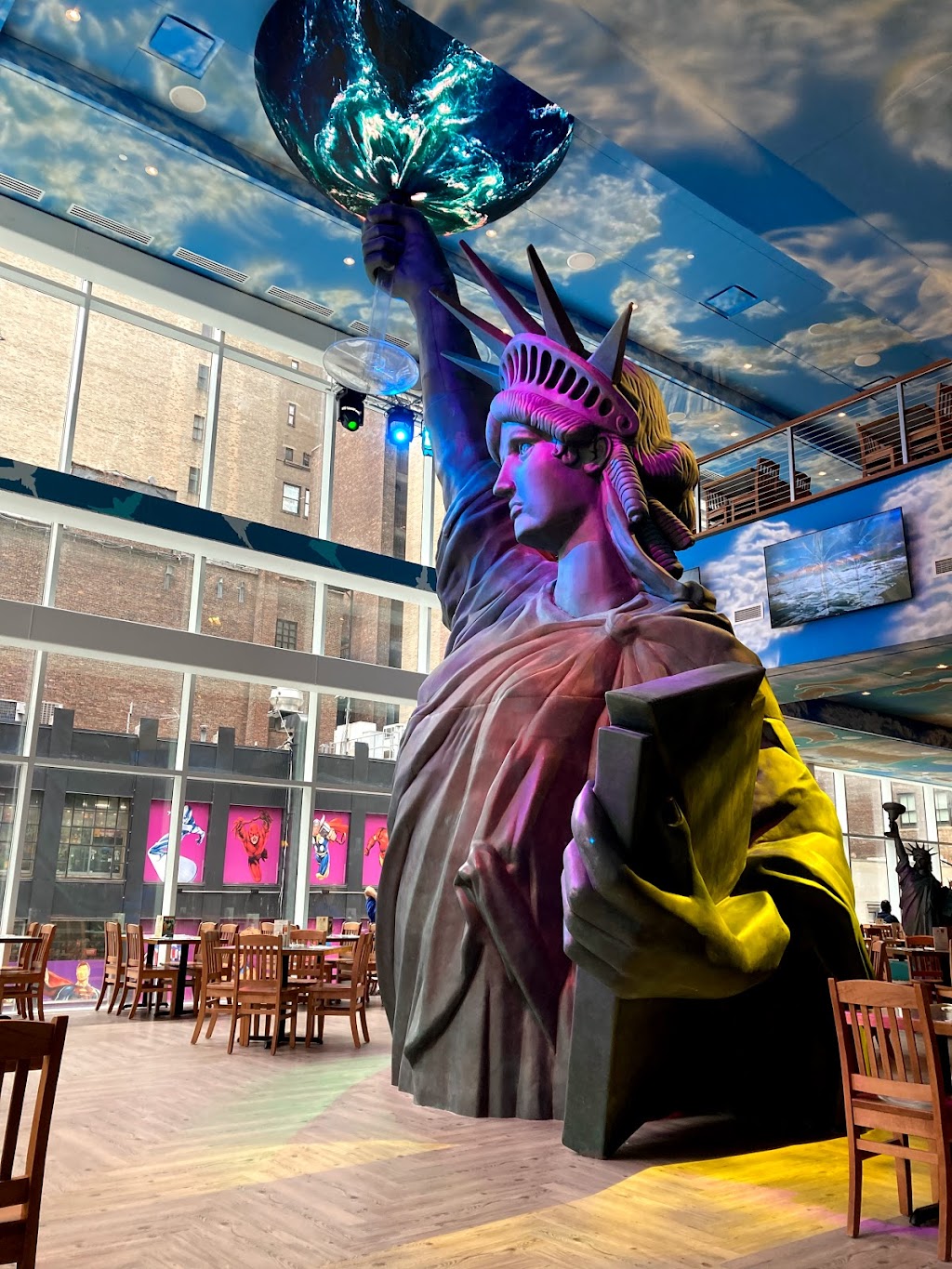 Margaritaville - Times Square | restaurant | 560 7th Ave, New York, NY 10018, USA | 3322424828 OR +1 332-242-4828