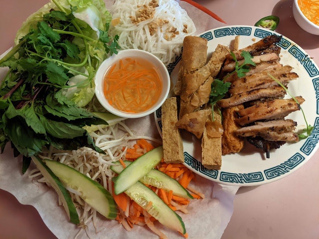 Thanh Vị | restaurant | 4226 University Way NE, Seattle, WA 98105, USA | 2066337867 OR +1 206-633-7867