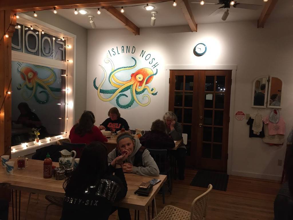 Island Nosh | restaurant | 8898 WA-525, Clinton, WA 98236, USA | 3603413828 OR +1 360-341-3828