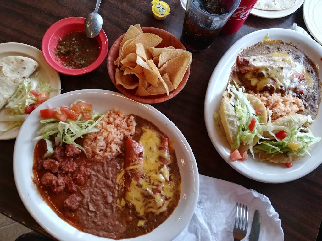 La Cazadora Mexican Restaurant | restaurant | 3213 West Ave, San Antonio, TX 78213, USA | 2103663899 OR +1 210-366-3899