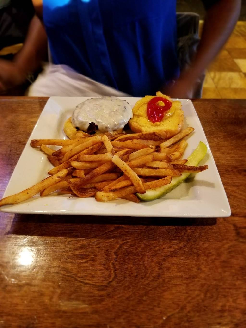 Henrys Northeast | restaurant | 111 Sparkleberry Crossing Rd #1, Columbia, SC 29229, USA | 8035635674 OR +1 803-563-5674