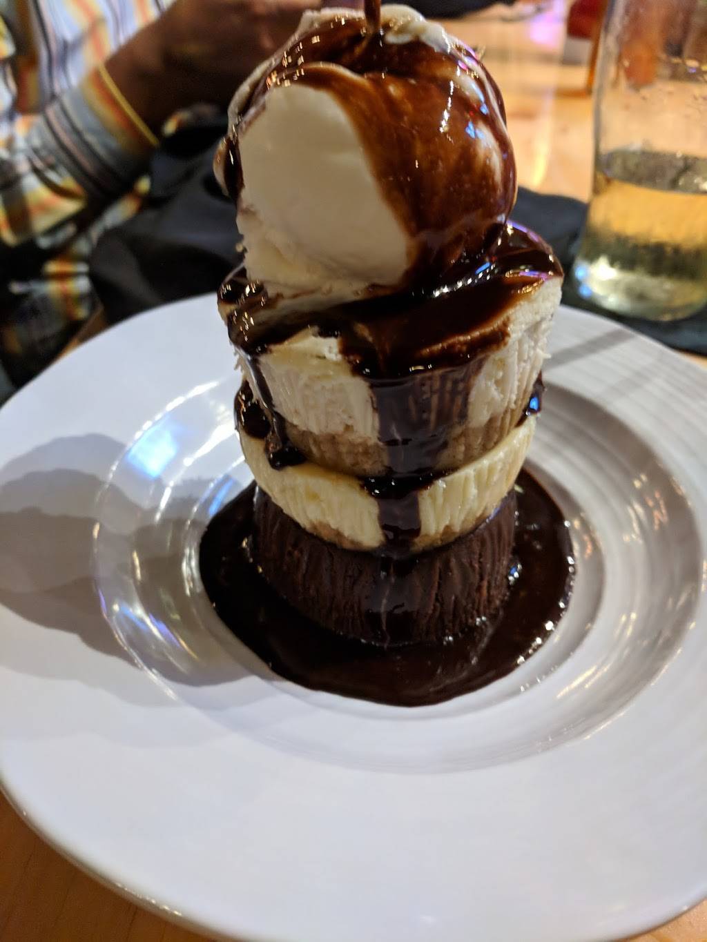 Mutiny Pirate Bar & Island Grille Elkridge | restaurant | 7190 Troy Hill Dr, Elkridge, MD 21075, USA | 4438203389 OR +1 443-820-3389