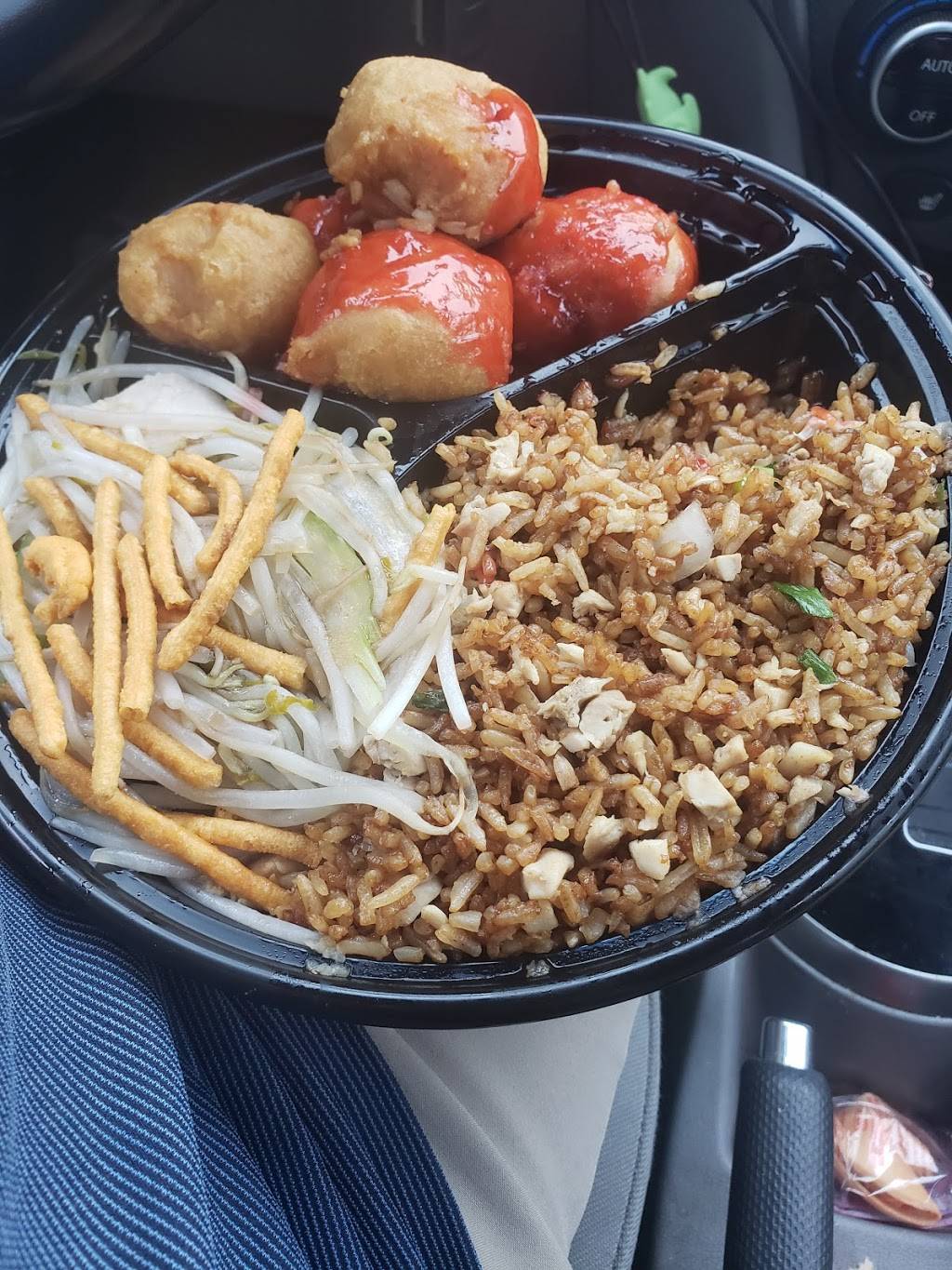 Wing Lee Take Out | restaurant | 990 River Rd, Manotick, ON K4M 1B9, Canada | 6136921989 OR +1 613-692-1989