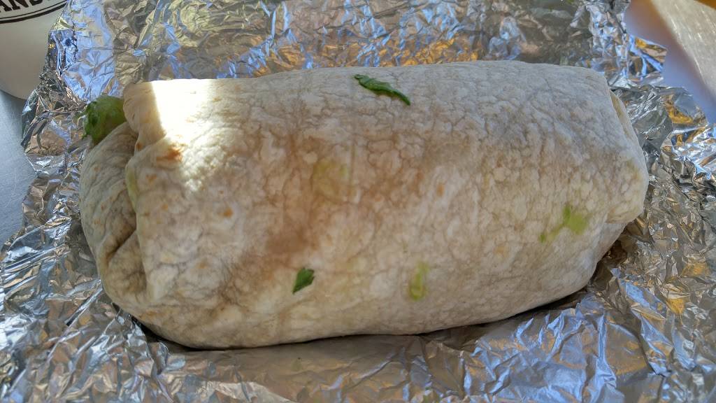 Chipotle Mexican Grill | restaurant | 880 De Long Ave, Novato, CA 94945, USA | 4158920436 OR +1 415-892-0436