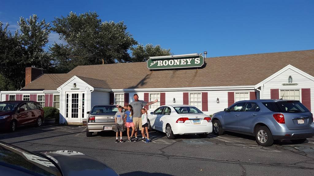 Jake Rooneys | restaurant | 119 Brooks Rd, Harwich Port, MA 02646, USA | 5084301100 OR +1 508-430-1100
