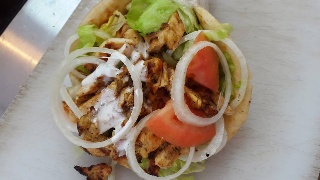 New Kennedy Chicken & Gyro | restaurant | 5605 Broadway, Bronx, NY 10463, USA | 7184321181 OR +1 718-432-1181