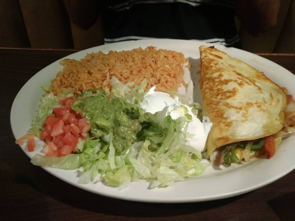 El Sombrero | restaurant | 7066 Charlotte Pike, Nashville, TN 37209, USA | 6153532100 OR +1 615-353-2100