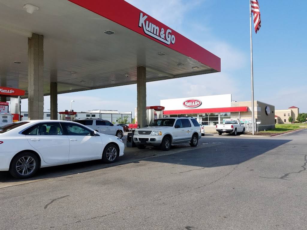 Kum & Go | meal takeaway | 978 W Pleasant Grove Rd, Lowell, AR 72745, USA | 4793032016 OR +1 479-303-2016