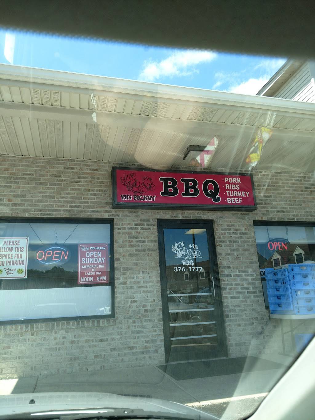 Youngs Barbecue | restaurant | 401 E Main St, Middletown, DE 19709, USA | 3023761777 OR +1 302-376-1777