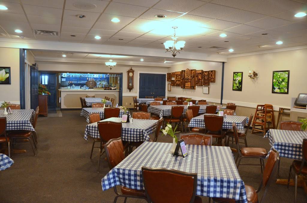 Ox Yoke Inn | restaurant | 4420 220th Trail, Amana, IA 52203, USA | 3196223441 OR +1 319-622-3441