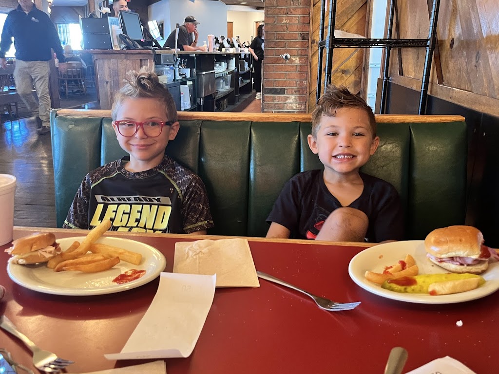 Zarda Bar-B-Q | restaurant | 11931 W 87th St Pkwy, Lenexa, KS 66215, USA | 9134922330 OR +1 913-492-2330