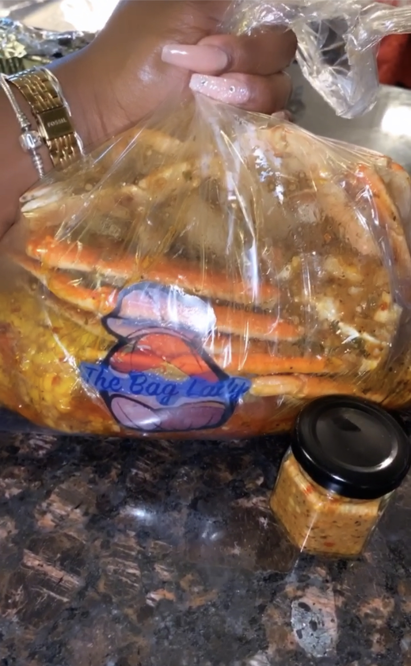 The Bag Lady Detroit | restaurant | 15060 Troester St, Detroit, MI 48205, USA | 2486785556 OR +1 248-678-5556