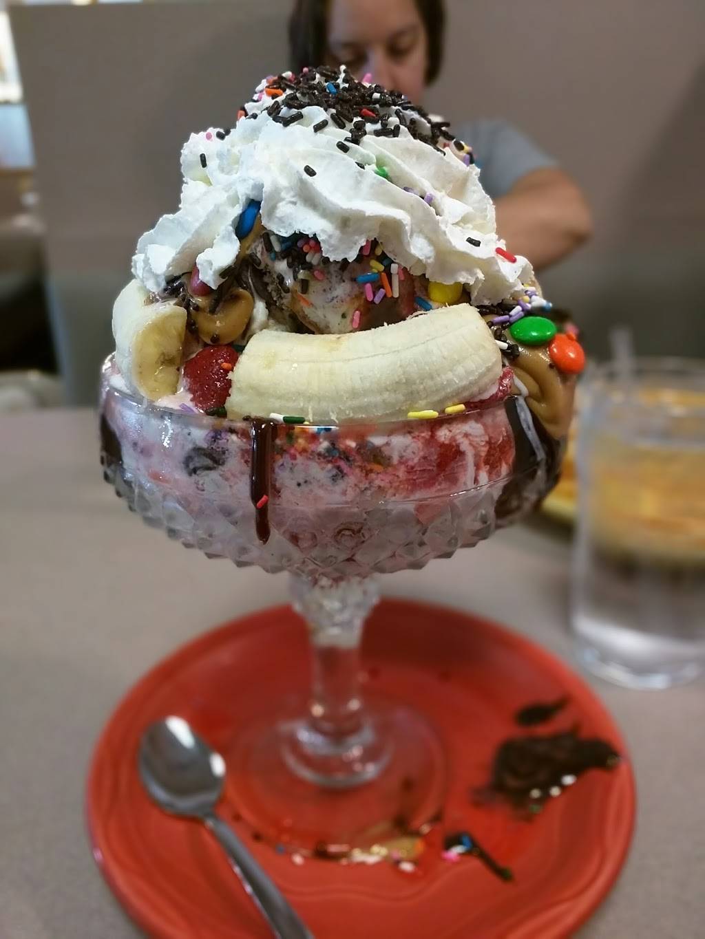 Blakes Restaurant | restaurant | 353 S Main St, Manchester, NH 03102, USA | 6036690220 OR +1 603-669-0220