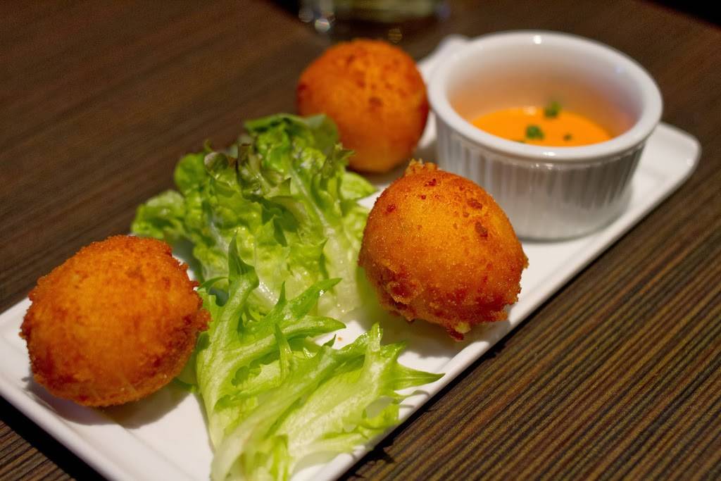 Heritage Restaurant | restaurant | 1627 W Main St, Richmond, VA 23220, USA | 8043534060 OR +1 804-353-4060