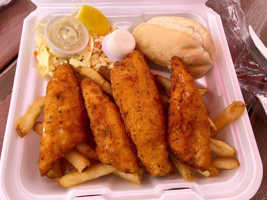 Willies | restaurant | 6 St George St, Port Dover, ON N0A 1N0, Canada | 5195833687 OR +1 519-583-3687