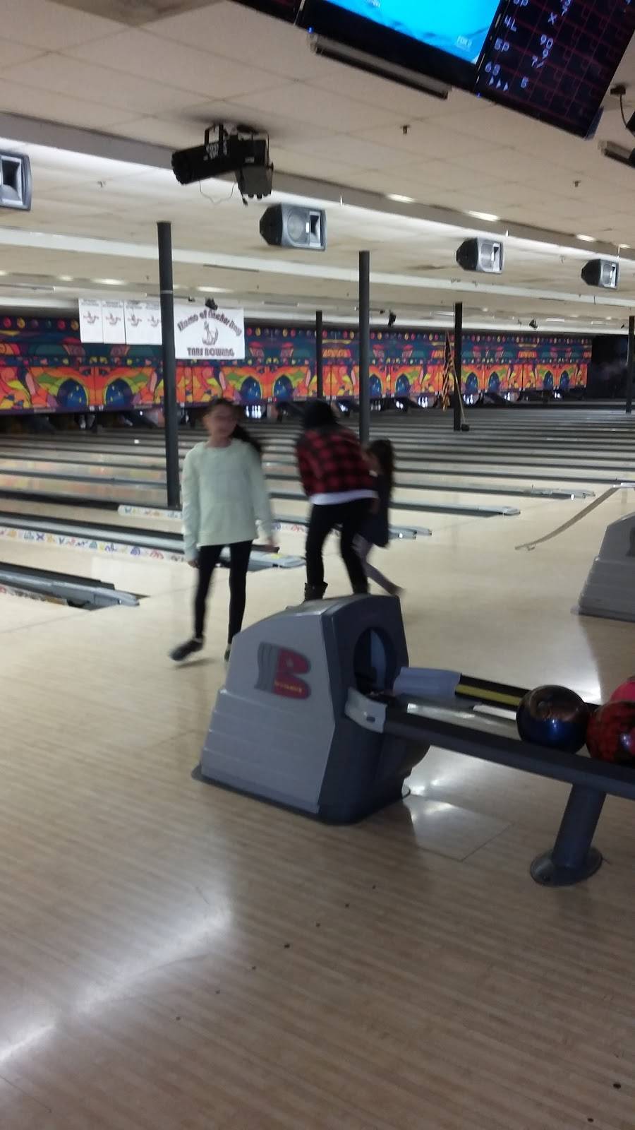 Premier Lanes | restaurant | 33151 23 Mile Rd, New Baltimore, MI 48047, USA | 5867252228 OR +1 586-725-2228