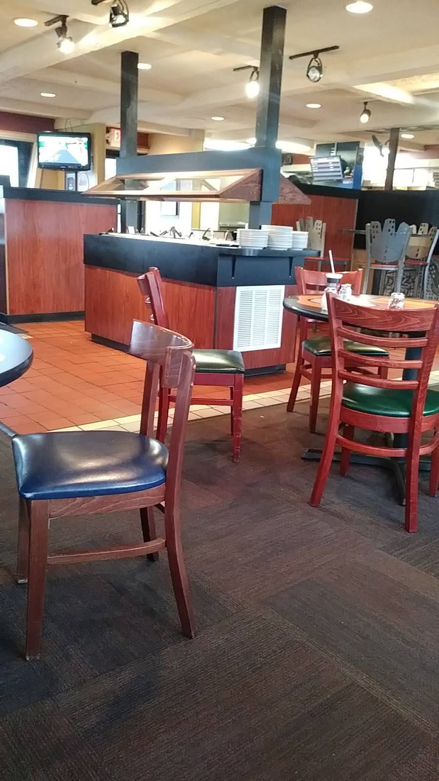 Pizza Hut | meal takeaway | 7520 N Wayne Rd, Westland, MI 48185, USA | 7342617080 OR +1 734-261-7080