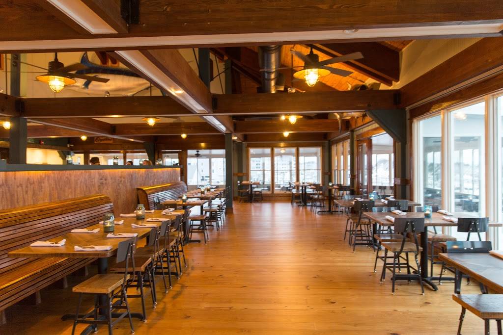 Blue Water Grill & Raw Bar | restaurant | 2000 Sailfish Dr, Manteo, NC 27954, USA | 2524731955 OR +1 252-473-1955