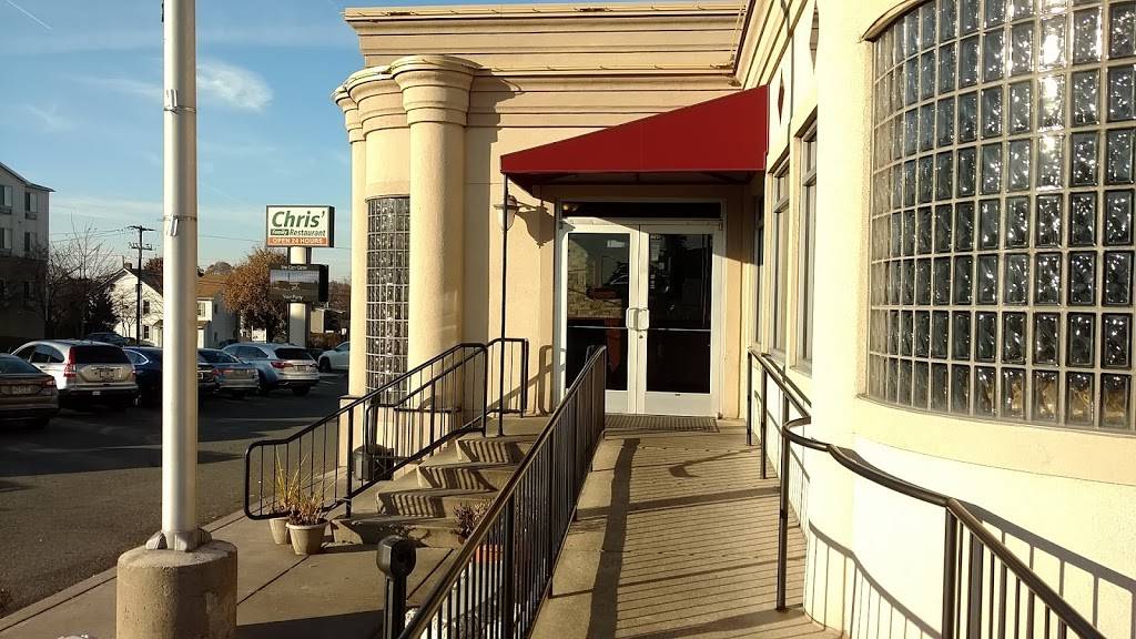 Chriss Family Restaurant | restaurant | 5635 Tilghman St, Allentown, PA 18104, USA | 6103959252 OR +1 610-395-9252