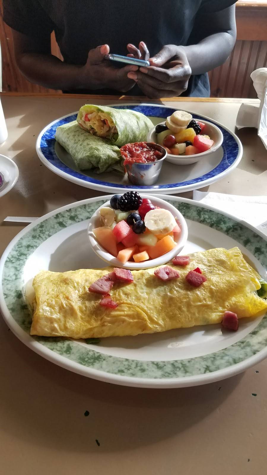 Domus Fare | restaurant | 41 W Main St, Fredonia, NY 14063, USA | 7166724141 OR +1 716-672-4141