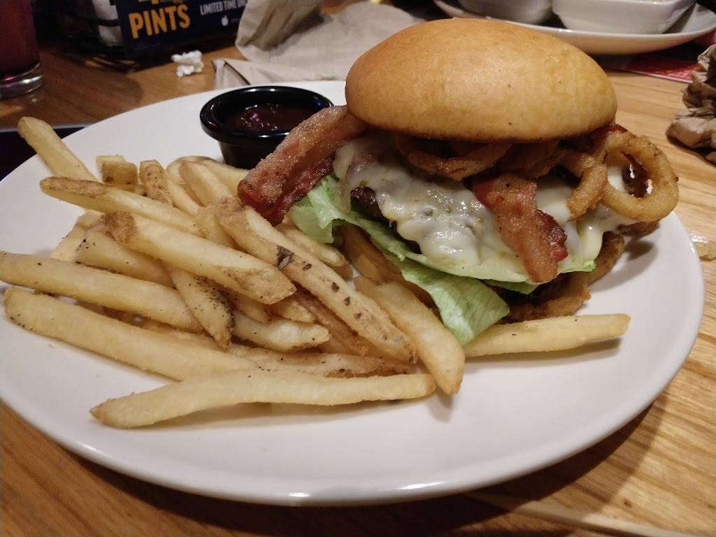 Applebees Grill + Bar | restaurant | 3510 S Meridian, Puyallup, WA 98373, USA | 2538404000 OR +1 253-840-4000