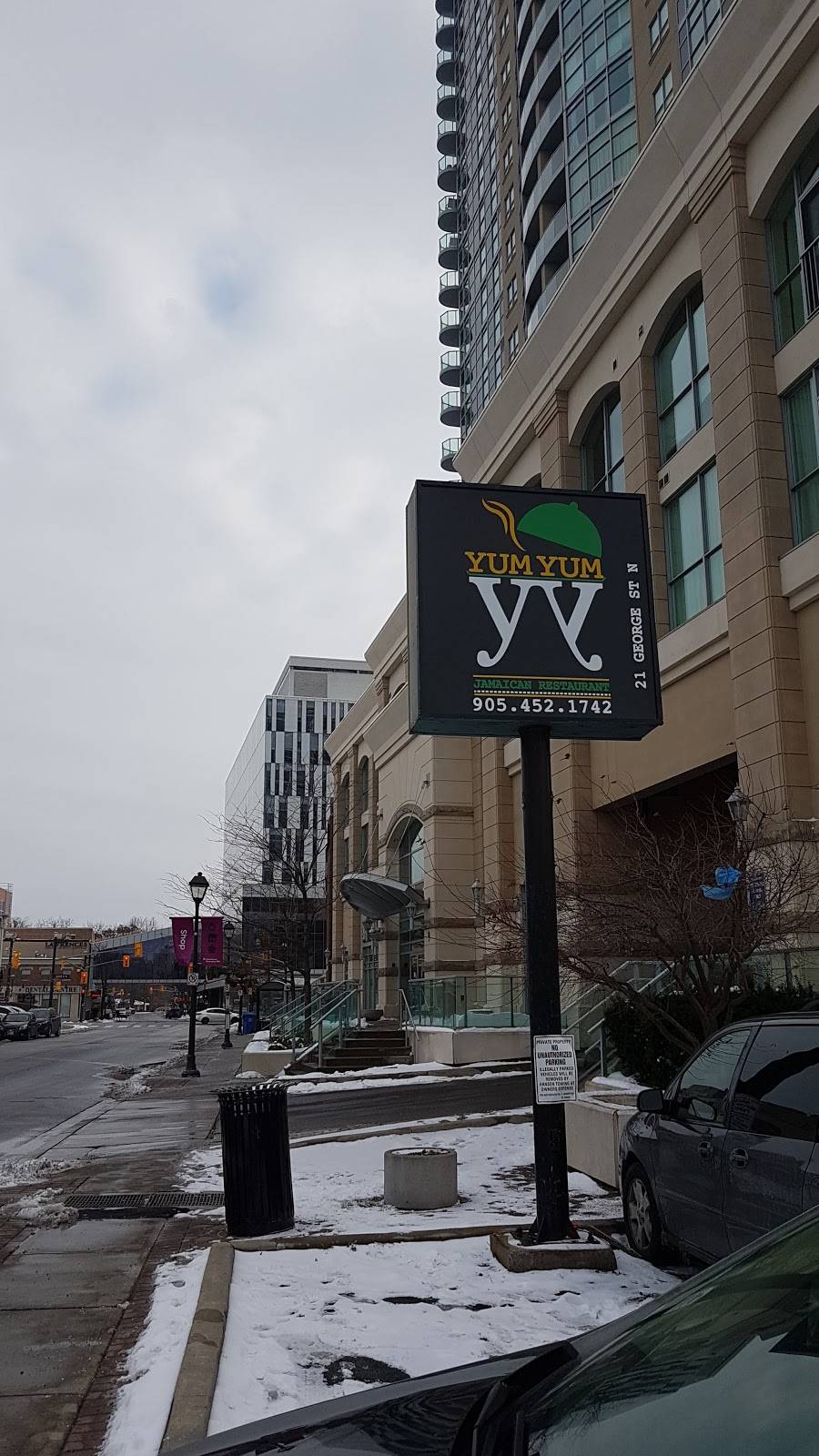 Yum Yum Restaurant | restaurant | 21 George St N, Brampton, ON L6X 1R3, Canada | 9054521742 OR +1 905-452-1742