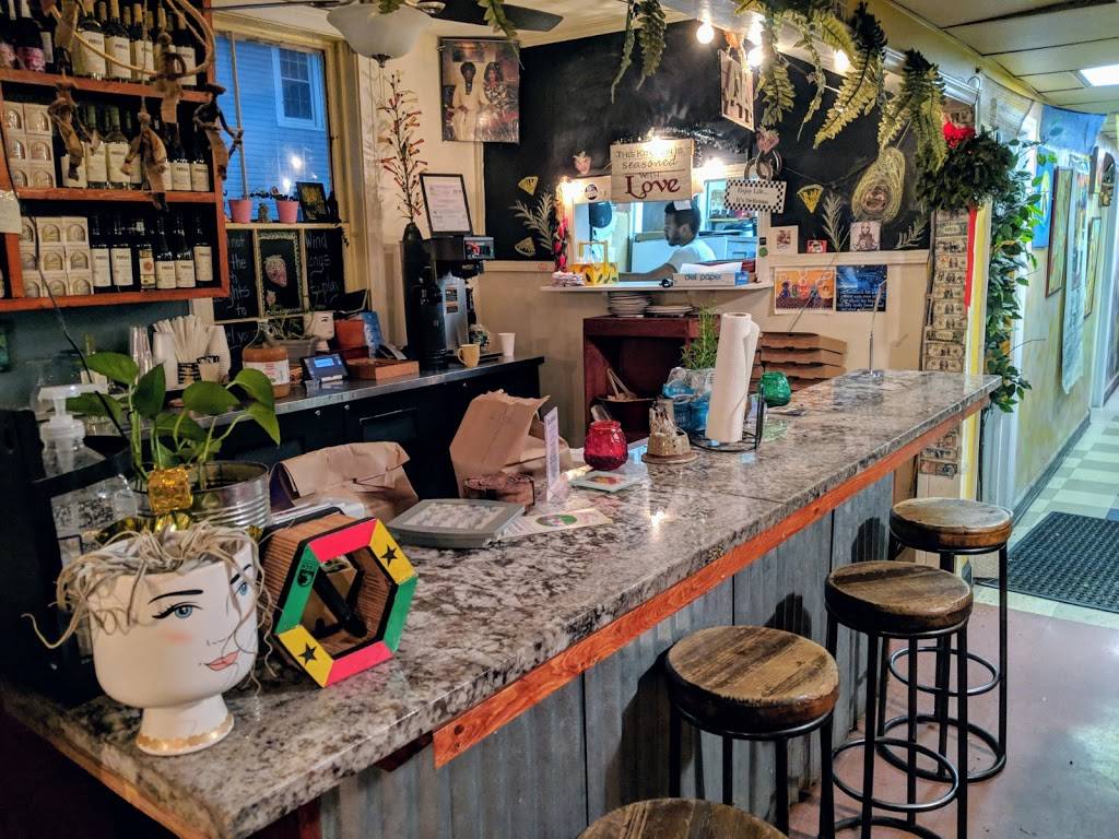 Dellz Uptown | restaurant | 511 Rutledge Ave, Charleston, SC 29403, USA | 8436410352 OR +1 843-641-0352