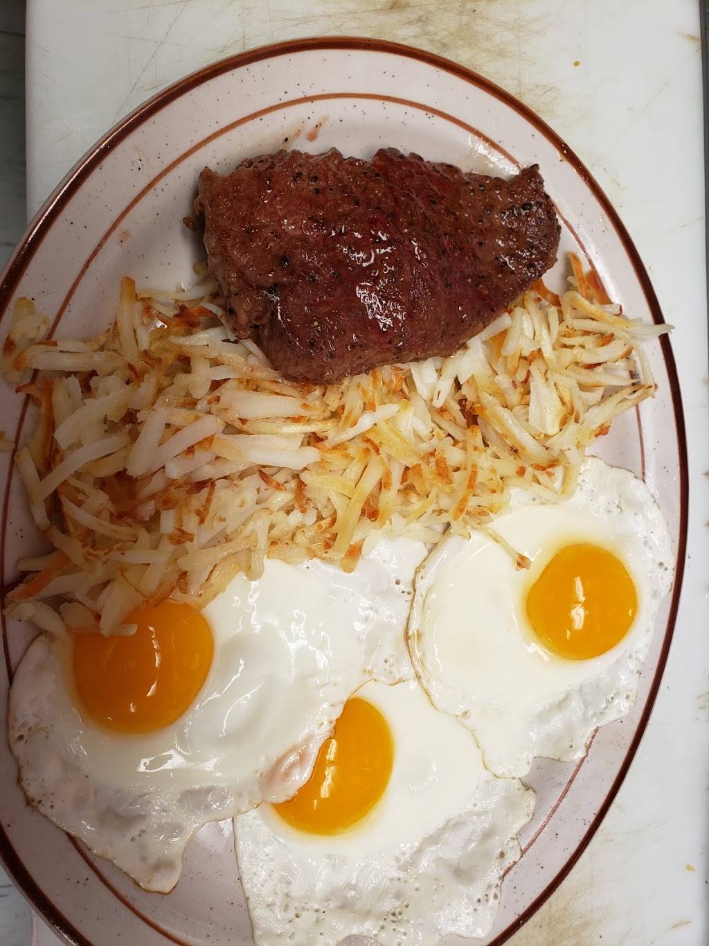 The Family Cafe | restaurant | 3900 E 14th St, Des Moines, IA 50313, USA | 5152142995 OR +1 515-214-2995