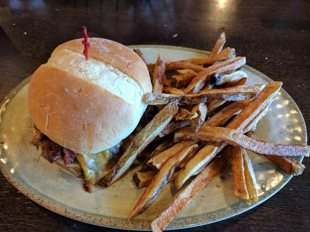 Hempen Hill BBQ | restaurant | 13208 Fountain Head Plaza, Hagerstown, MD 21742, USA | 3017974455 OR +1 301-797-4455