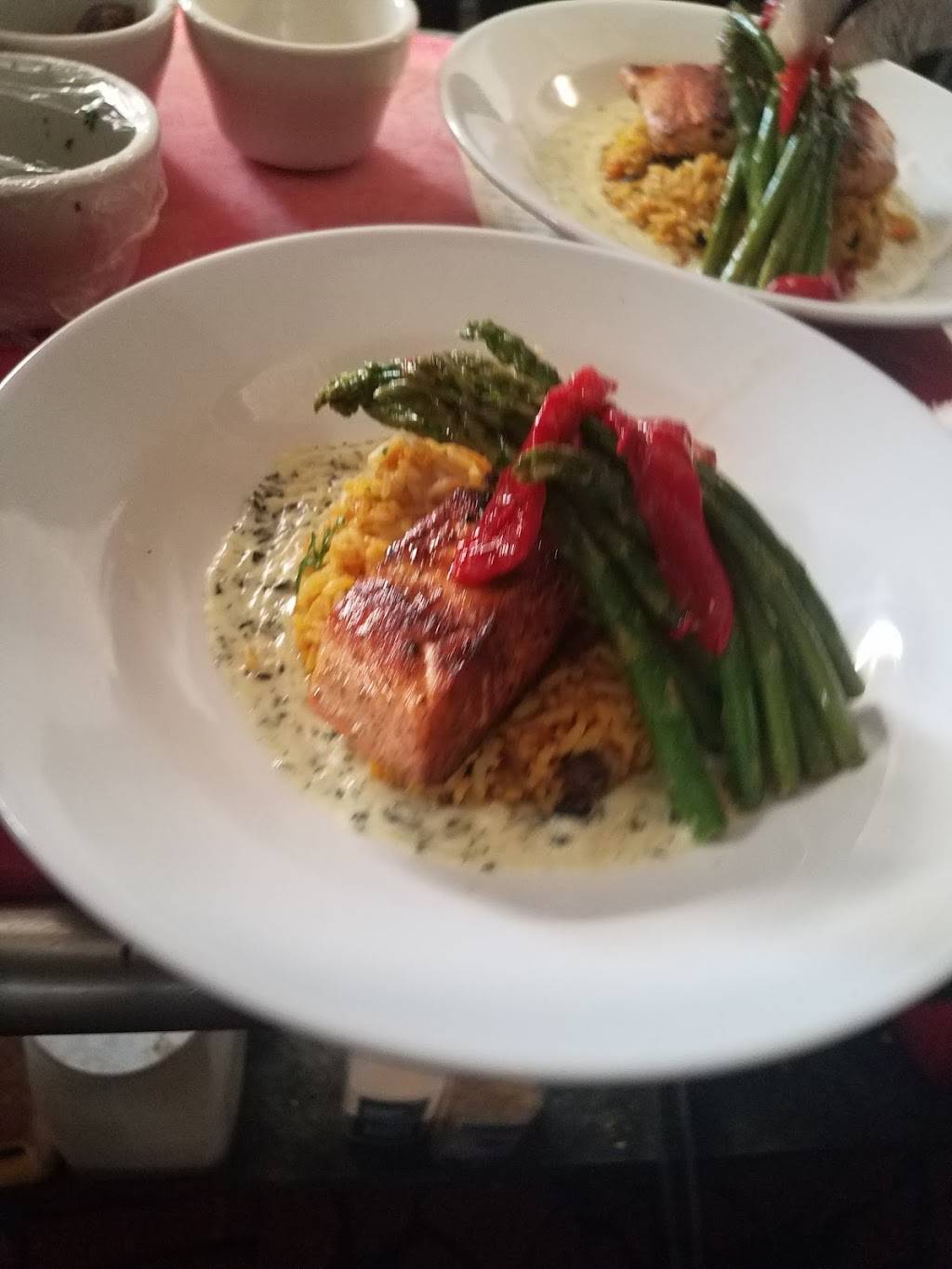 Marios Italian Restaurant | restaurant | 611 Airline Blvd, Portsmouth, VA 23707, USA | 7576737799 OR +1 757-673-7799