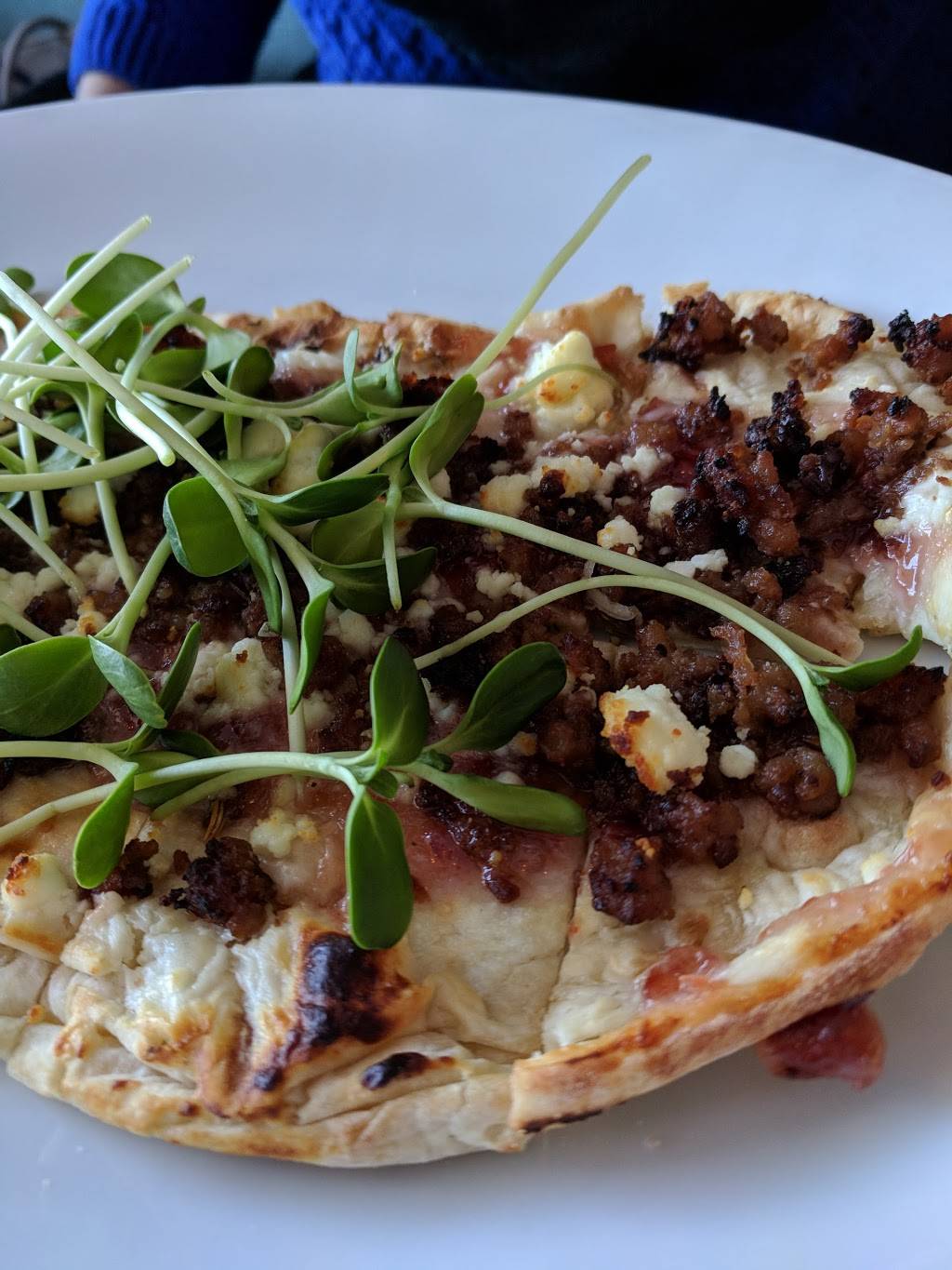 Relish Restaurant | restaurant | 610 Hilton Blvd, Ann Arbor, MI 48108, USA | 7343692810 OR +1 734-369-2810