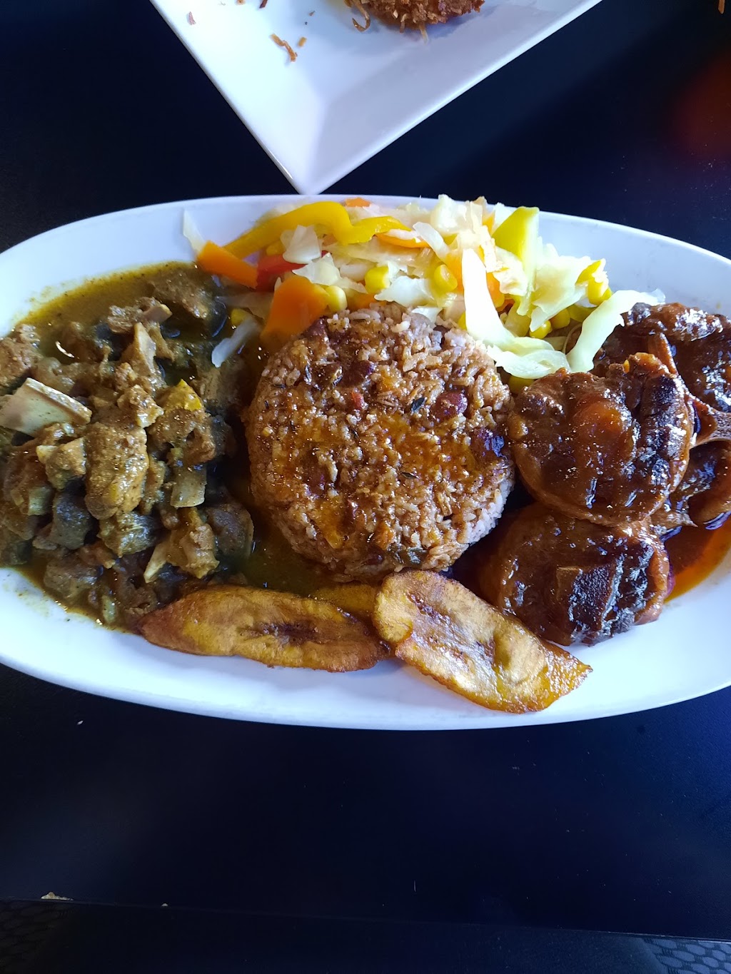 Ceedee Jamaican Kitchen | restaurant | 5305 E Speedway Blvd, Tucson, AZ 85712, USA | 5207953400 OR +1 520-795-3400