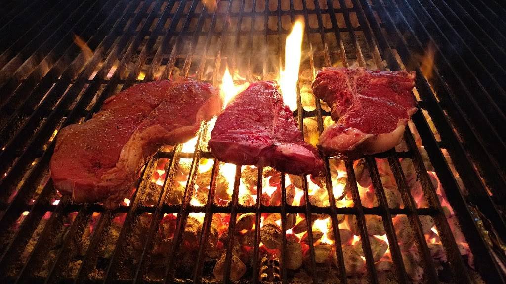 Prime Quarter Steak House | restaurant | 2610 S Oneida St, Green Bay, WI 54304, USA | 9204988701 OR +1 920-498-8701