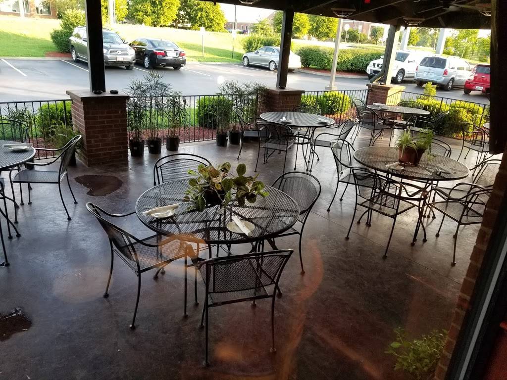 Safaris | restaurant | 230 E Main St, Hendersonville, TN 37075, USA | 6159913958 OR +1 615-991-3958