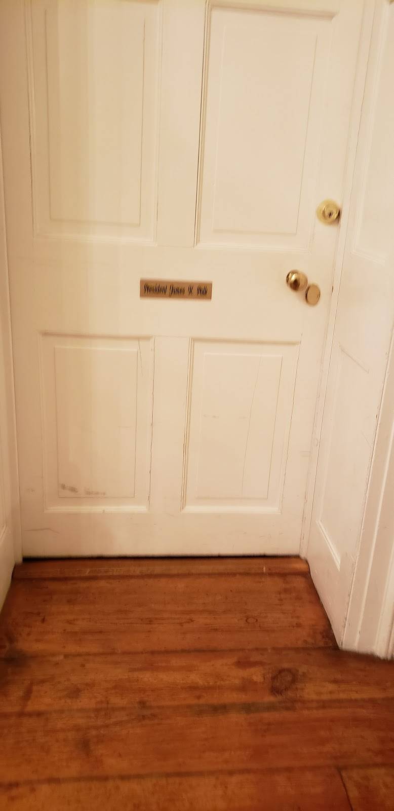 Hale Springs Inn | restaurant | 110 W Main St, Rogersville, TN 37857, USA | 4232725171 OR +1 423-272-5171