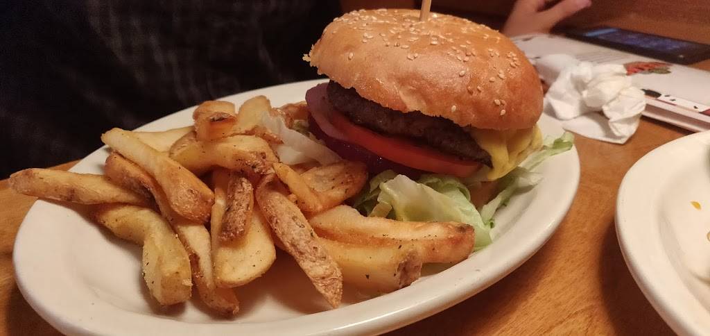 Texas Roadhouse | restaurant | 110 S Franklin Rd, Bloomington, IN 47404, USA | 8123231000 OR +1 812-323-1000