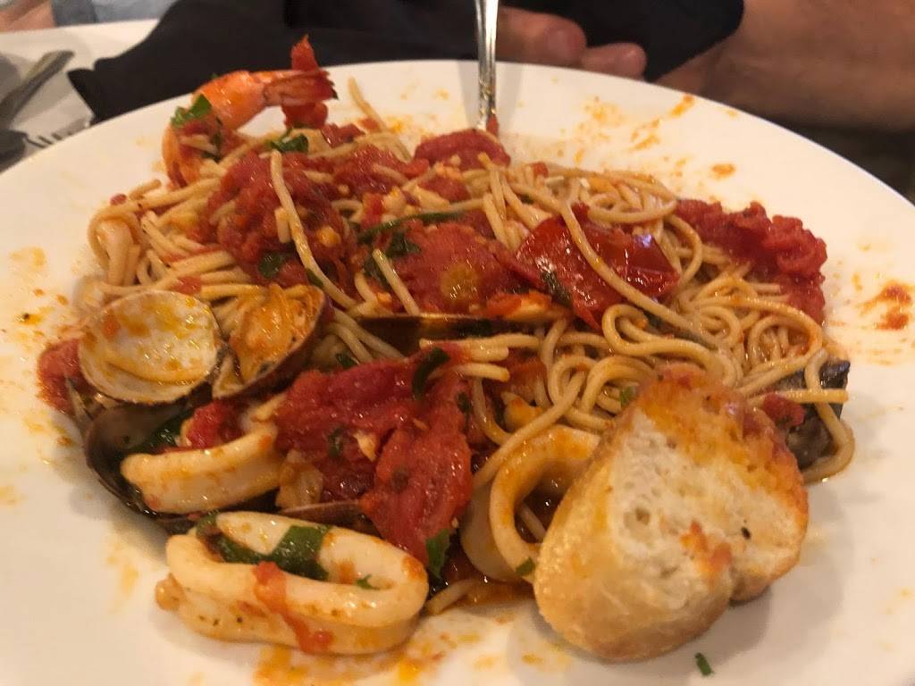 Mangia Napoli | restaurant | 940 N York St, Elmhurst, IL 60126, USA | 6308344374 OR +1 630-834-4374