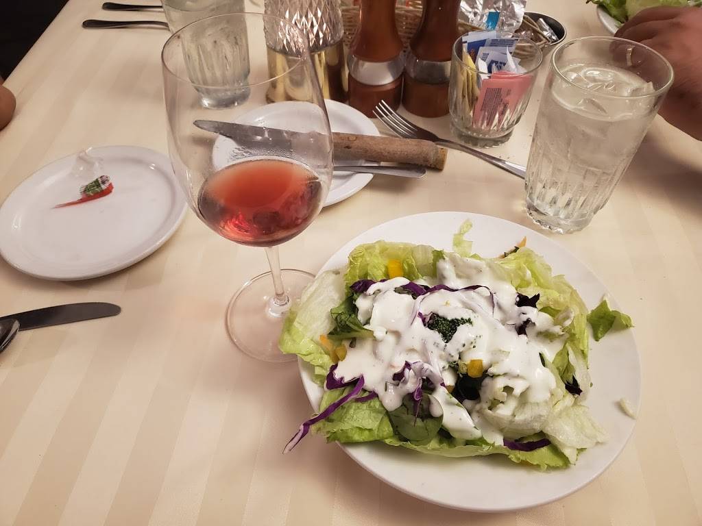 Billy Crews Dining Room | restaurant | 1200 Country Club Rd, Santa Teresa, NM 88008, USA | 5755892071 OR +1 575-589-2071