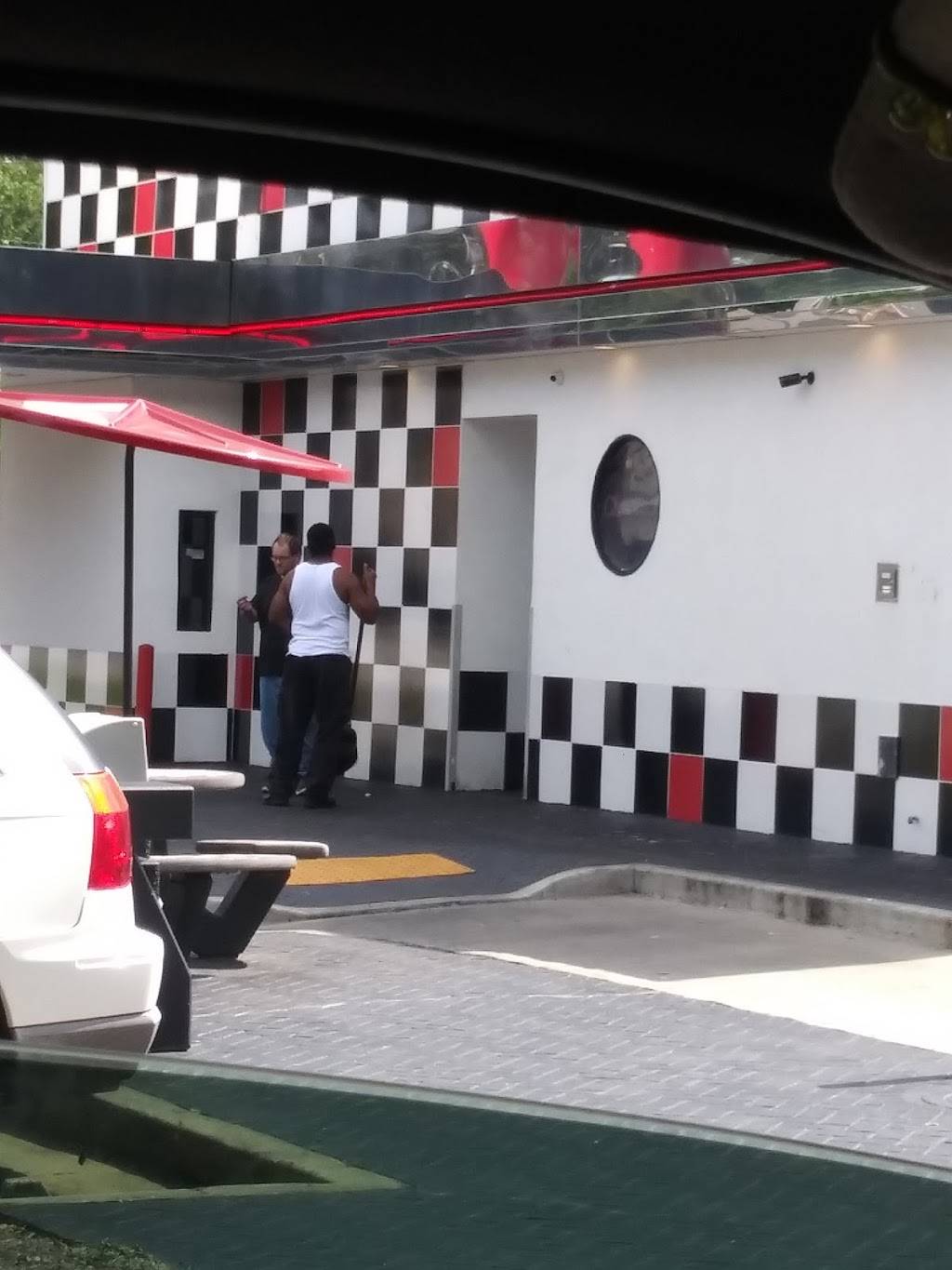 Checkers | restaurant | 721 W Taylor St, Griffin, GA 30223, USA | 4707718221 OR +1 470-771-8221