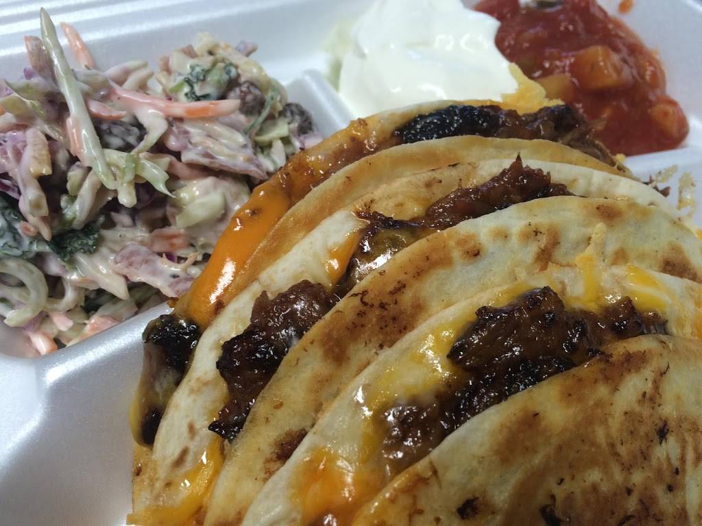 Saucy Sams Mobile Kitchen @ Peggy’s Corral | restaurant | 4511 us highway 41 north, Palmetto, FL 34221, USA | 5704477352 OR +1 570-447-7352